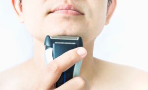 The best facial shaver for men
